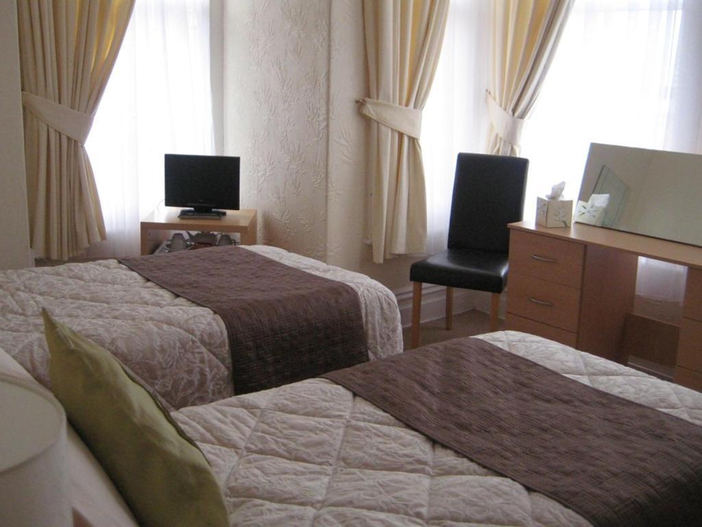 Cleve Court Hotel Paignton Kamer foto