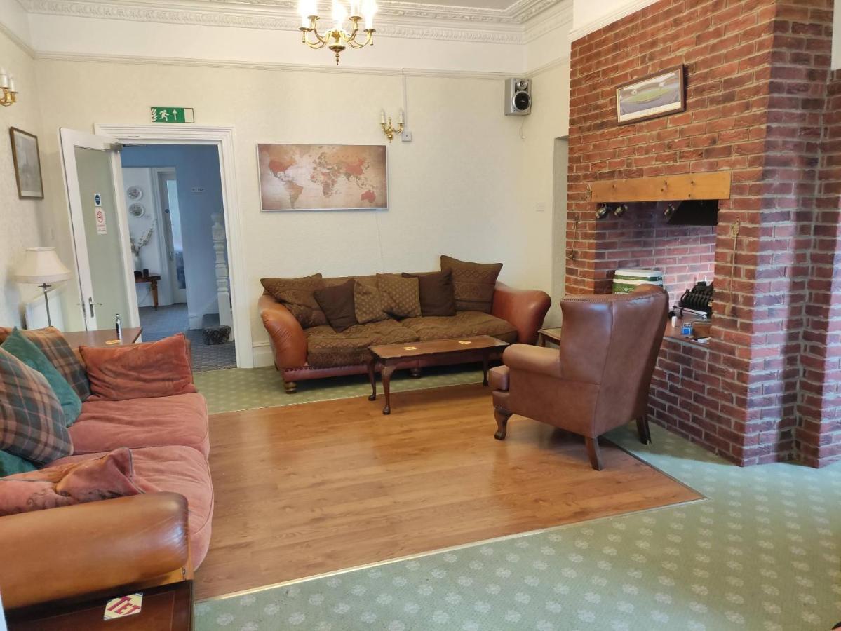 Cleve Court Hotel Paignton Buitenkant foto